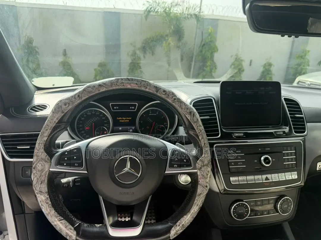 Mercedes-Benz GLE-Class AMG GLE 43 4MATIC 2018 White