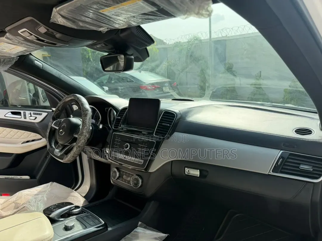 Mercedes-Benz GLE-Class AMG GLE 43 4MATIC 2018 White