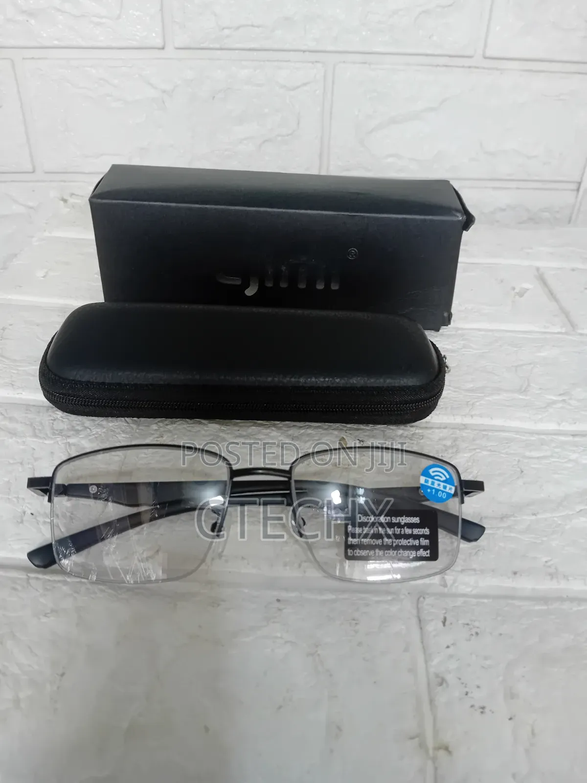 Photochromic Multifocal UV & Blue Light Blocking Reading Glasses +1.0