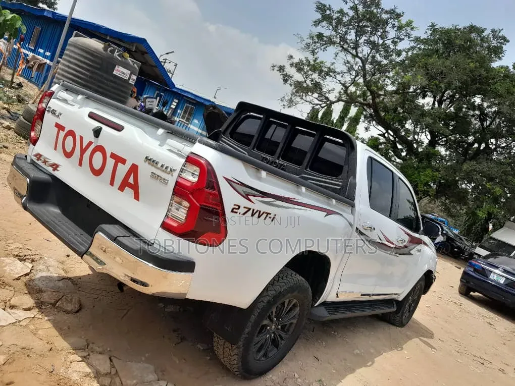 Toyota Hilux Revo Double Cab Petrol 2.7 RWD 2020 White