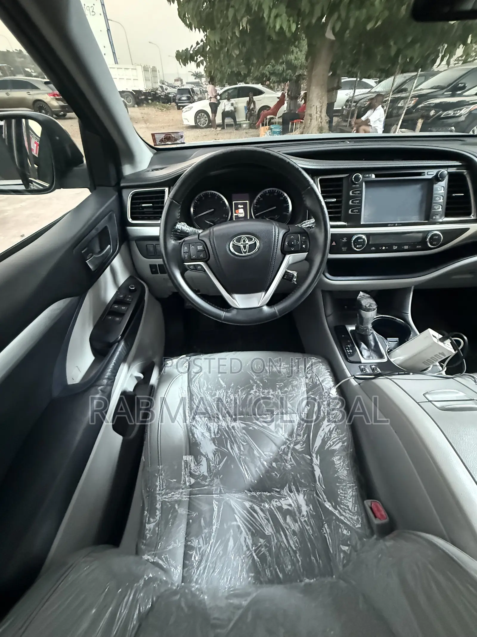 Toyota Highlander XLE 4dr SUV AWD (3.5L 6cyl 6A) 2014 Silver