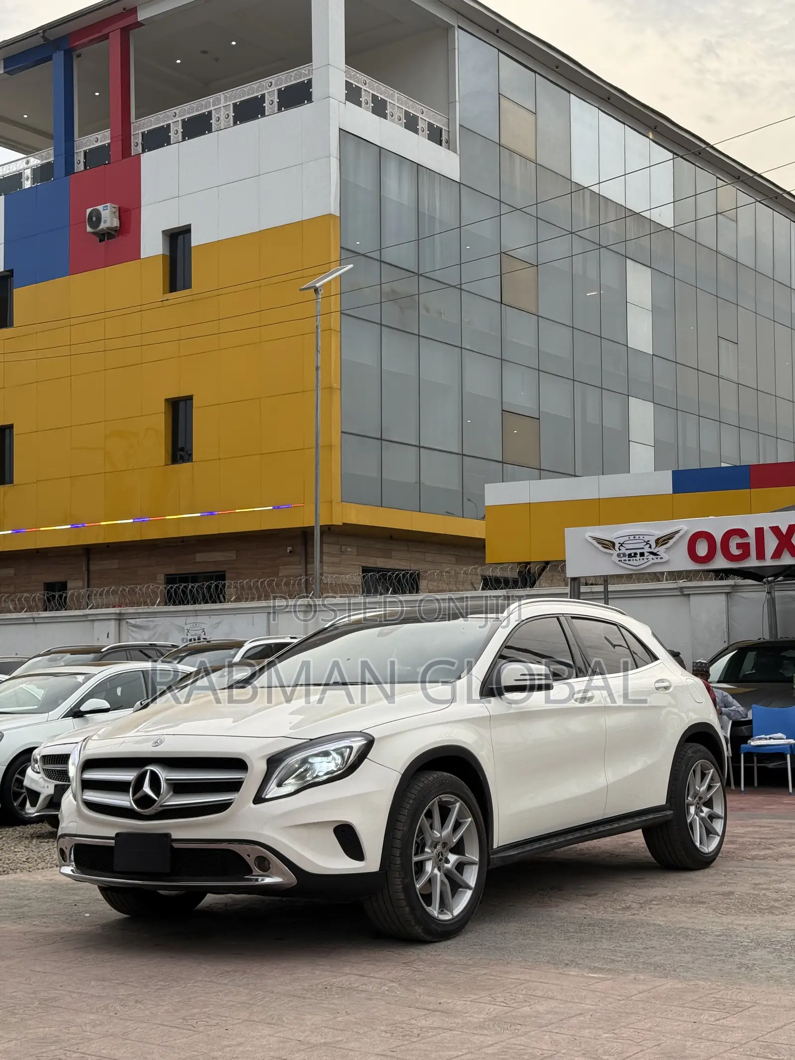 Mercedes-Benz GLA 250 2016 White