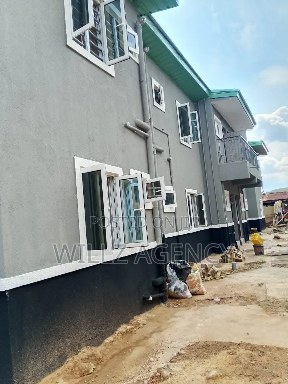 3bdrm Block of Flats in Enugu for sale
