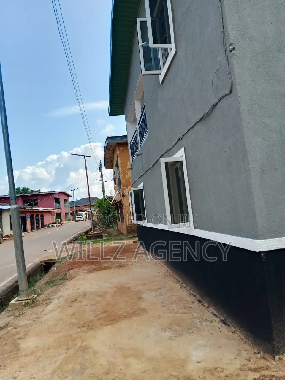 3bdrm Block of Flats in Enugu for sale