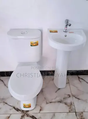Nieto Water Closet