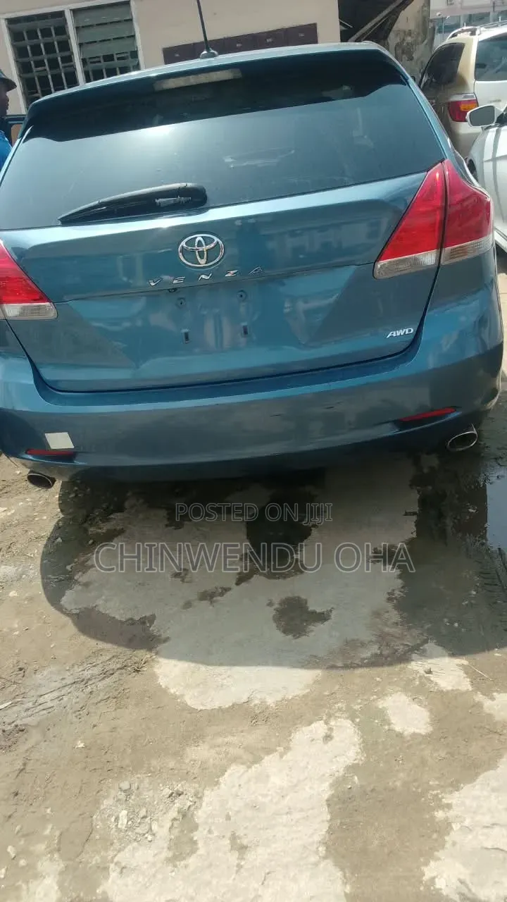 Toyota Venza 2011 Blue