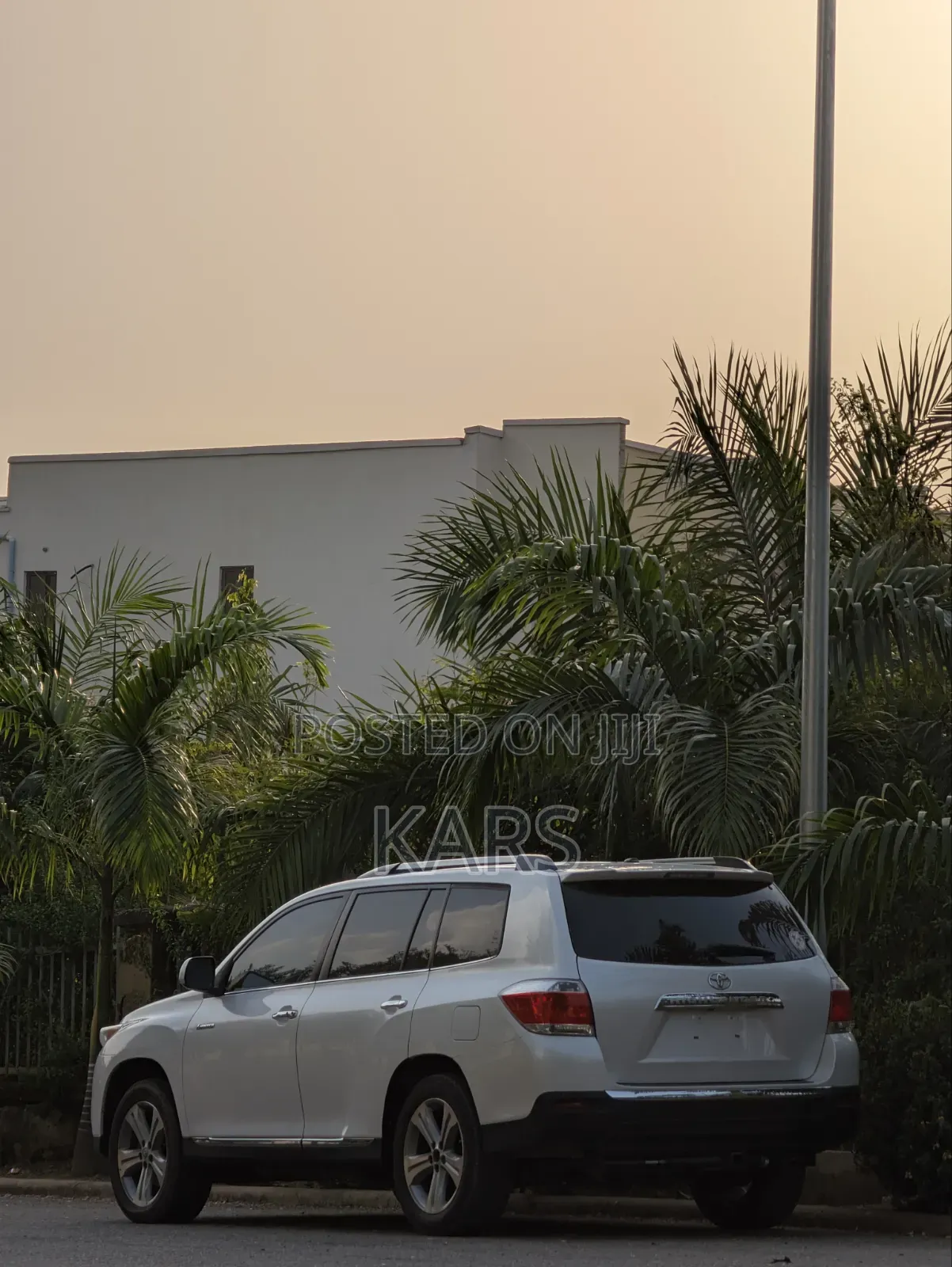 Toyota Highlander Limited 2012 White