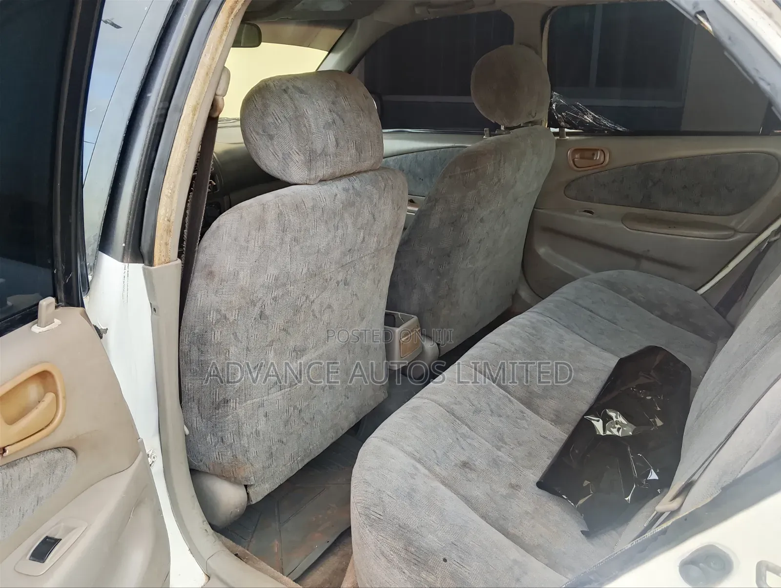 Toyota Corolla Automatic 1999 White
