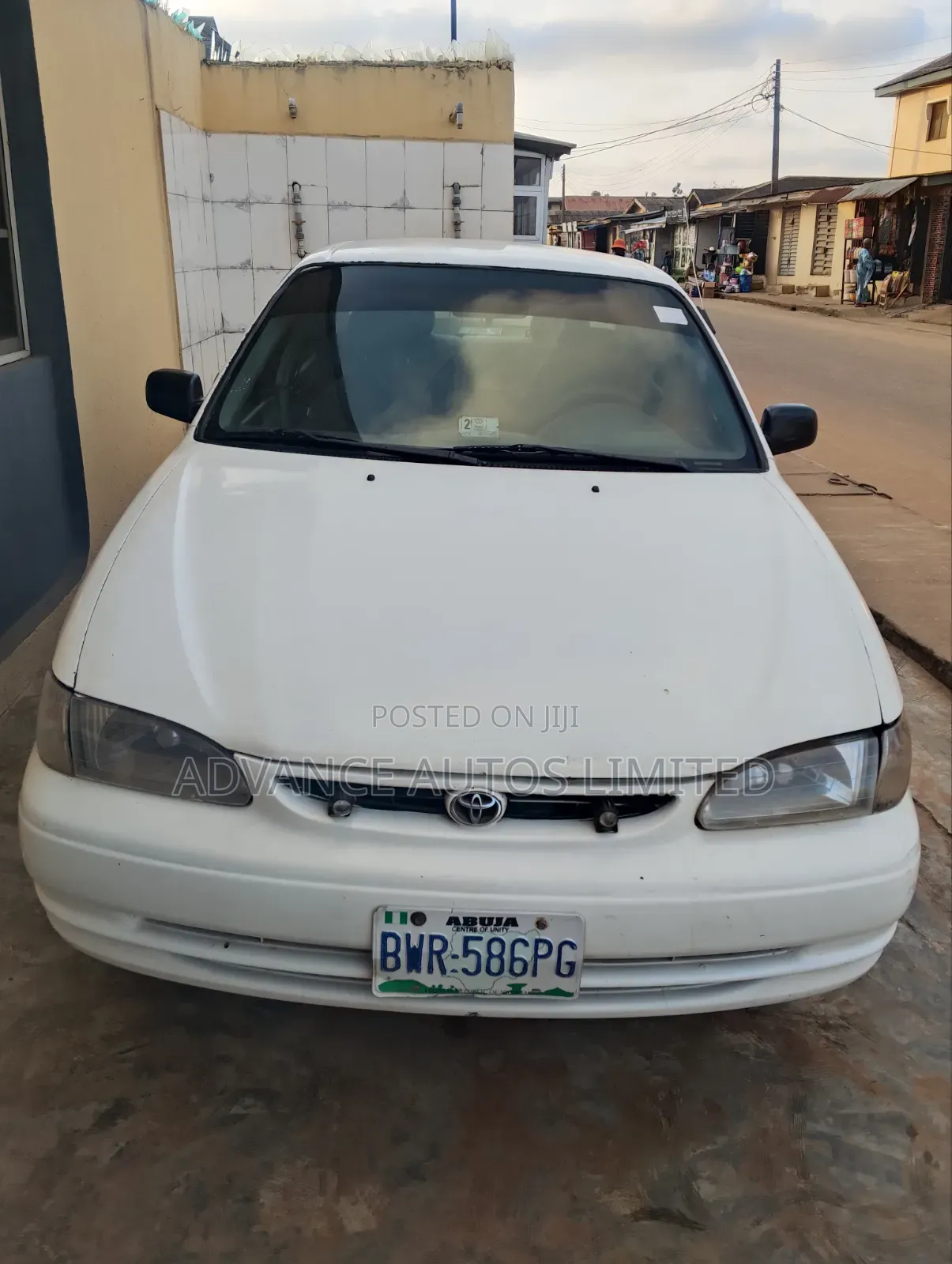 Toyota Corolla Automatic 1999 White