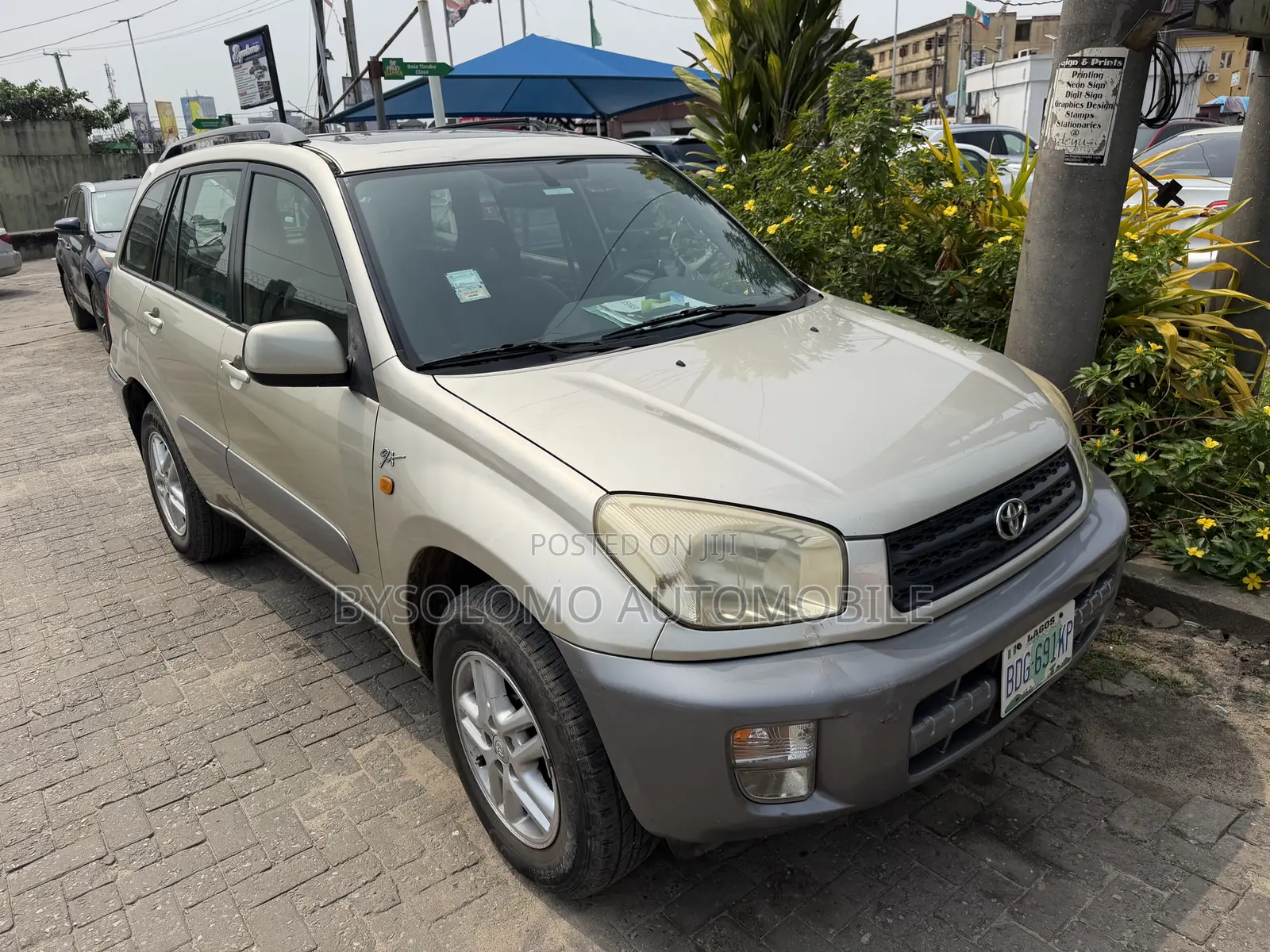 Toyota RAV4 Automatic 2003 Gold