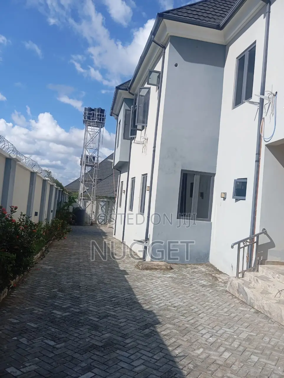 5bdrm Duplex in Nugget, Galadimawa for rent
