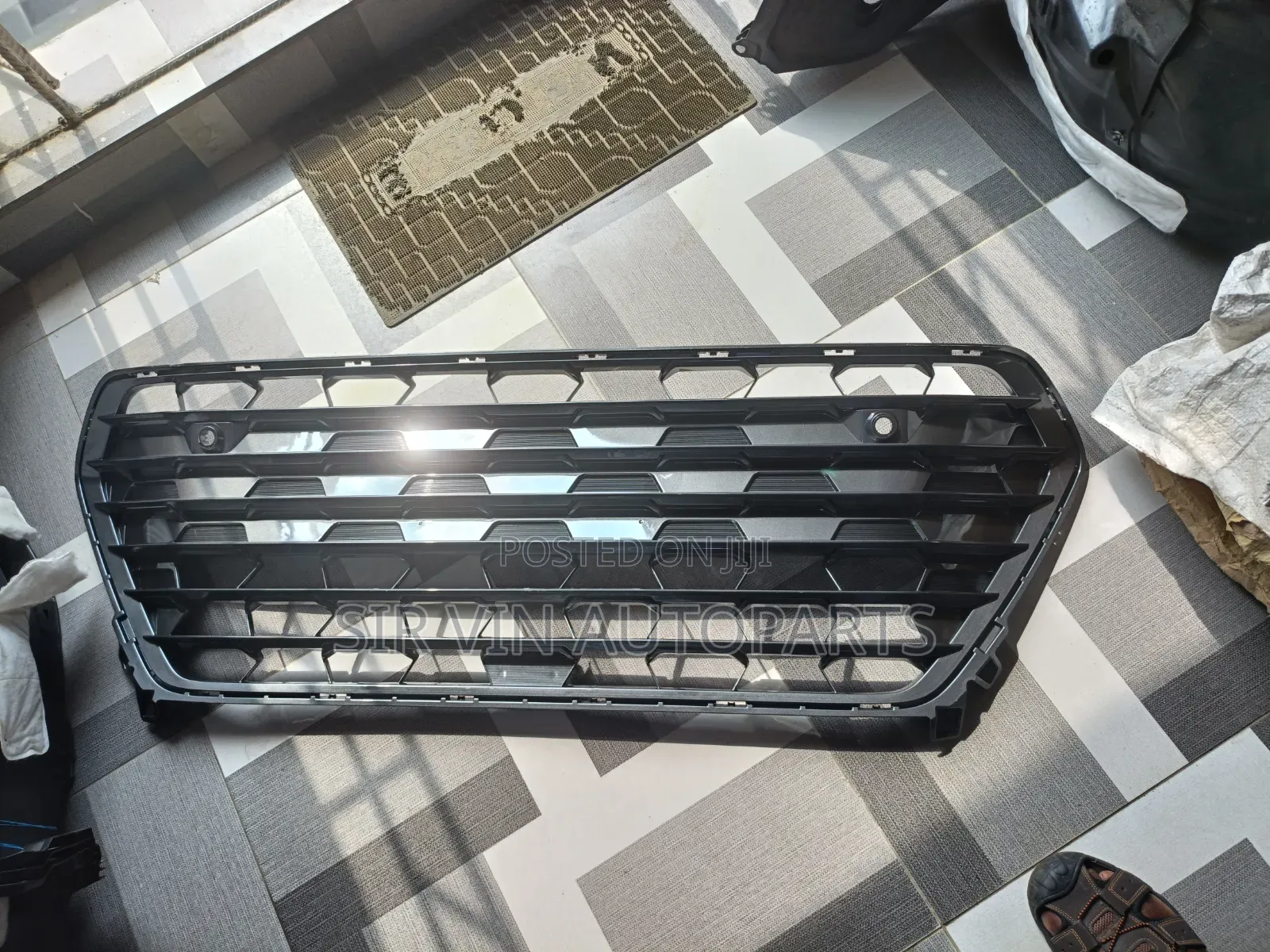 Front Grill (DOWN)Toyota Highlander Grand 2024-2025
