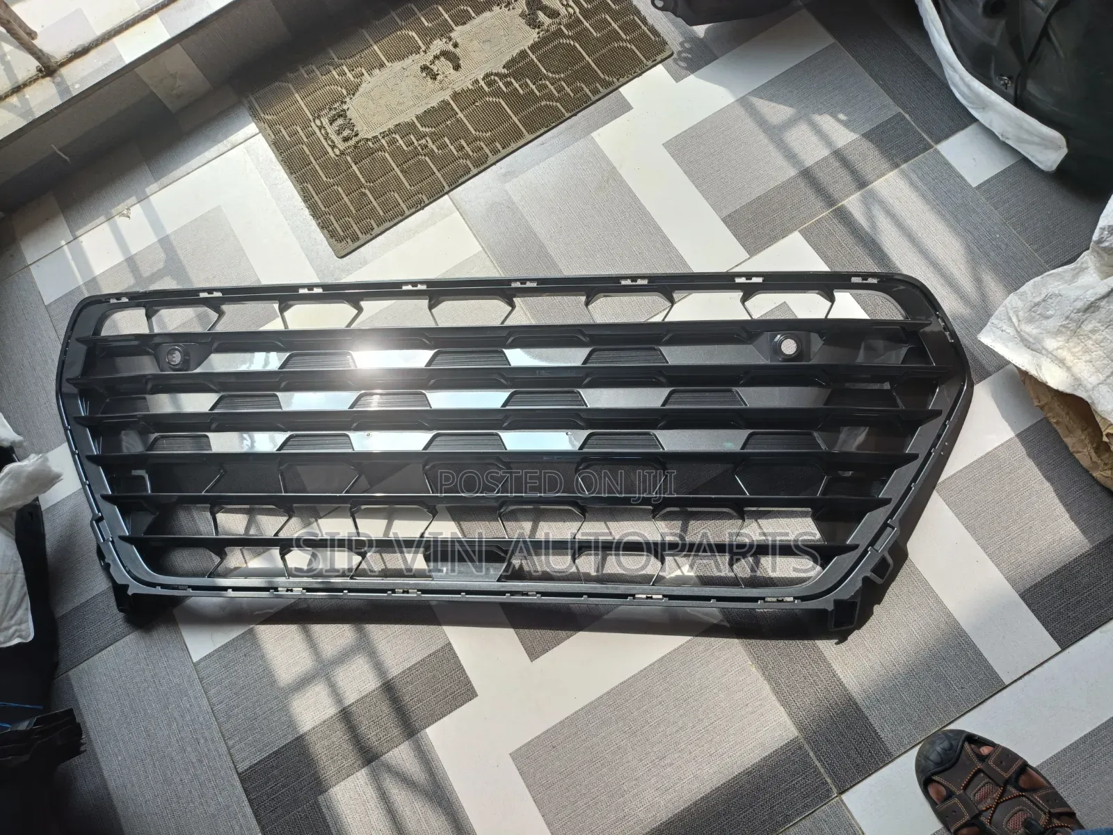 Front Grill (DOWN)Toyota Highlander Grand 2024-2025
