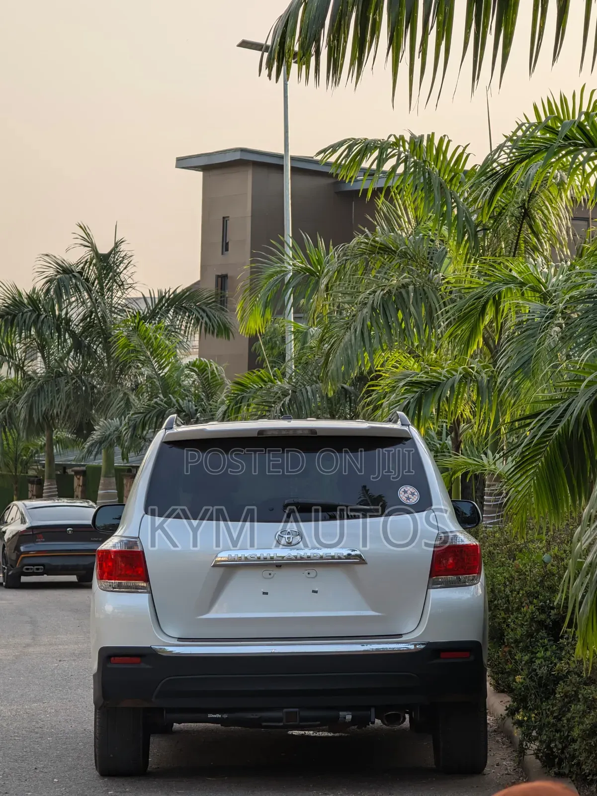Toyota Highlander Limited 2012 White