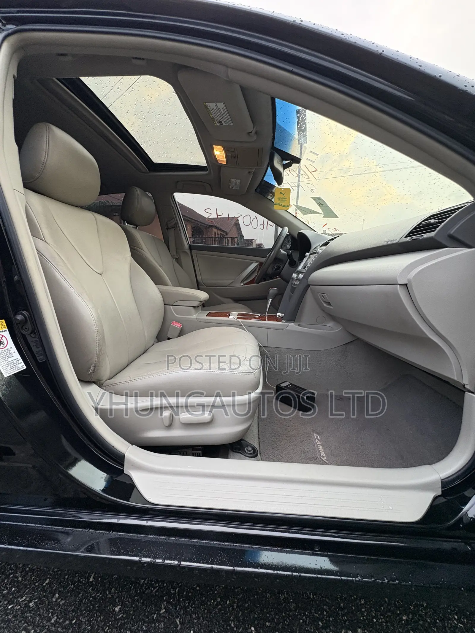 Toyota Camry XLE V6 4dr Sedan (3.5L 6cyl 6A) 2011 Black