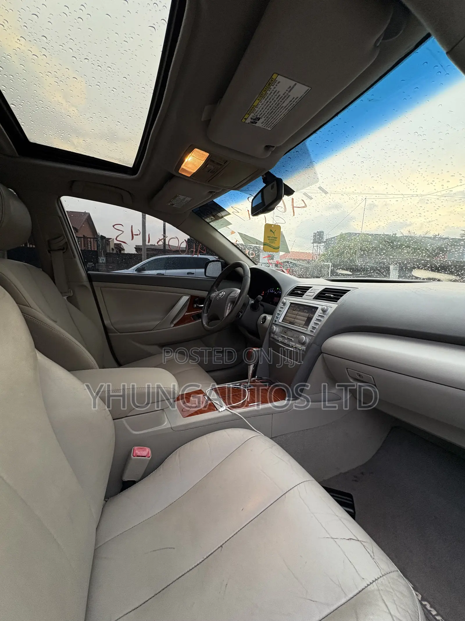 Toyota Camry XLE V6 4dr Sedan (3.5L 6cyl 6A) 2011 Black