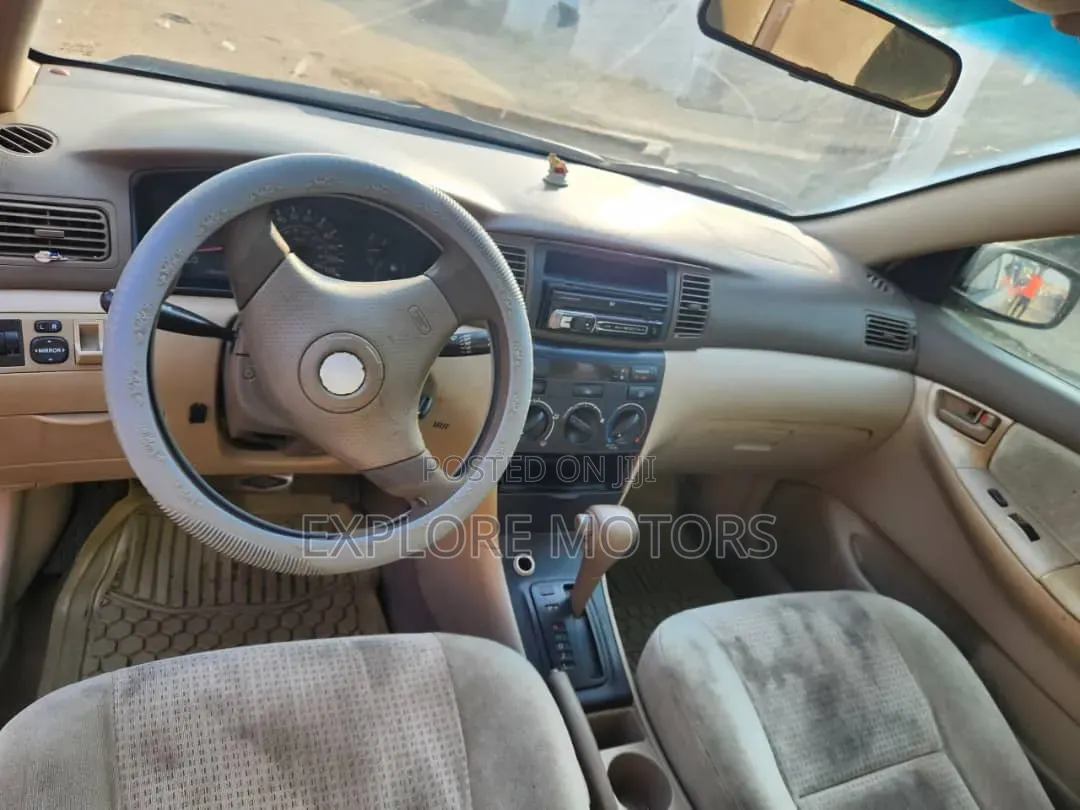 Toyota Corolla 2005 Gold