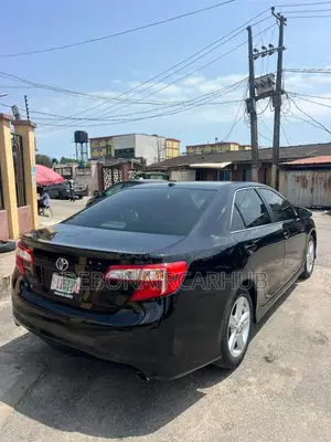 Toyota Camry SE 4dr Sedan (2.5L 4cyl 6A) 2012 Black