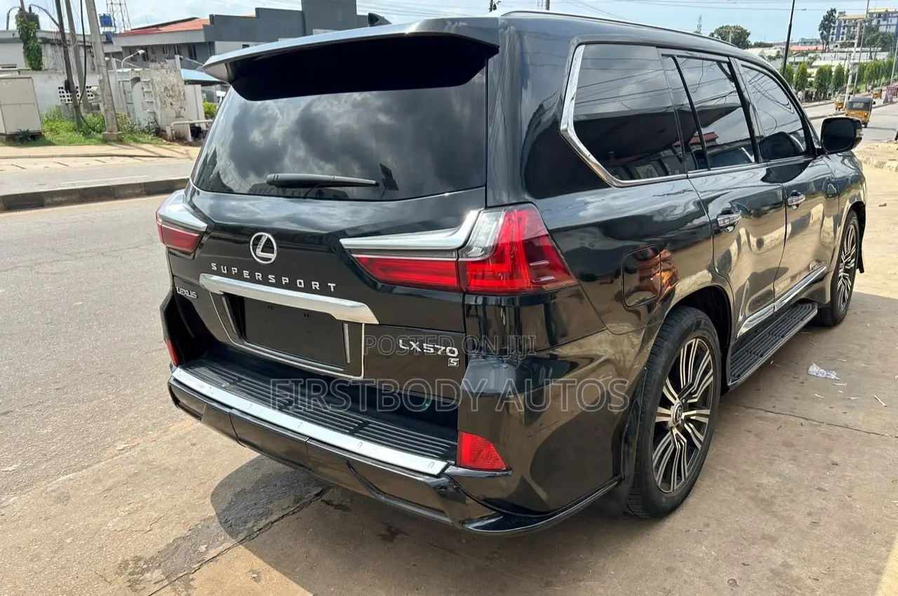 Lexus LX 2018 Black