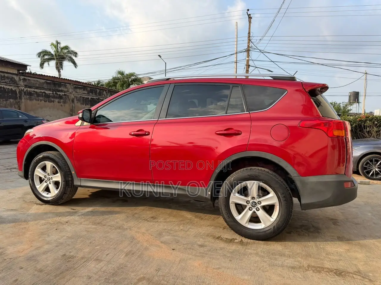 Toyota RAV4 XLE 4dr SUV (2.5L 4cyl 6A) 2014 Red