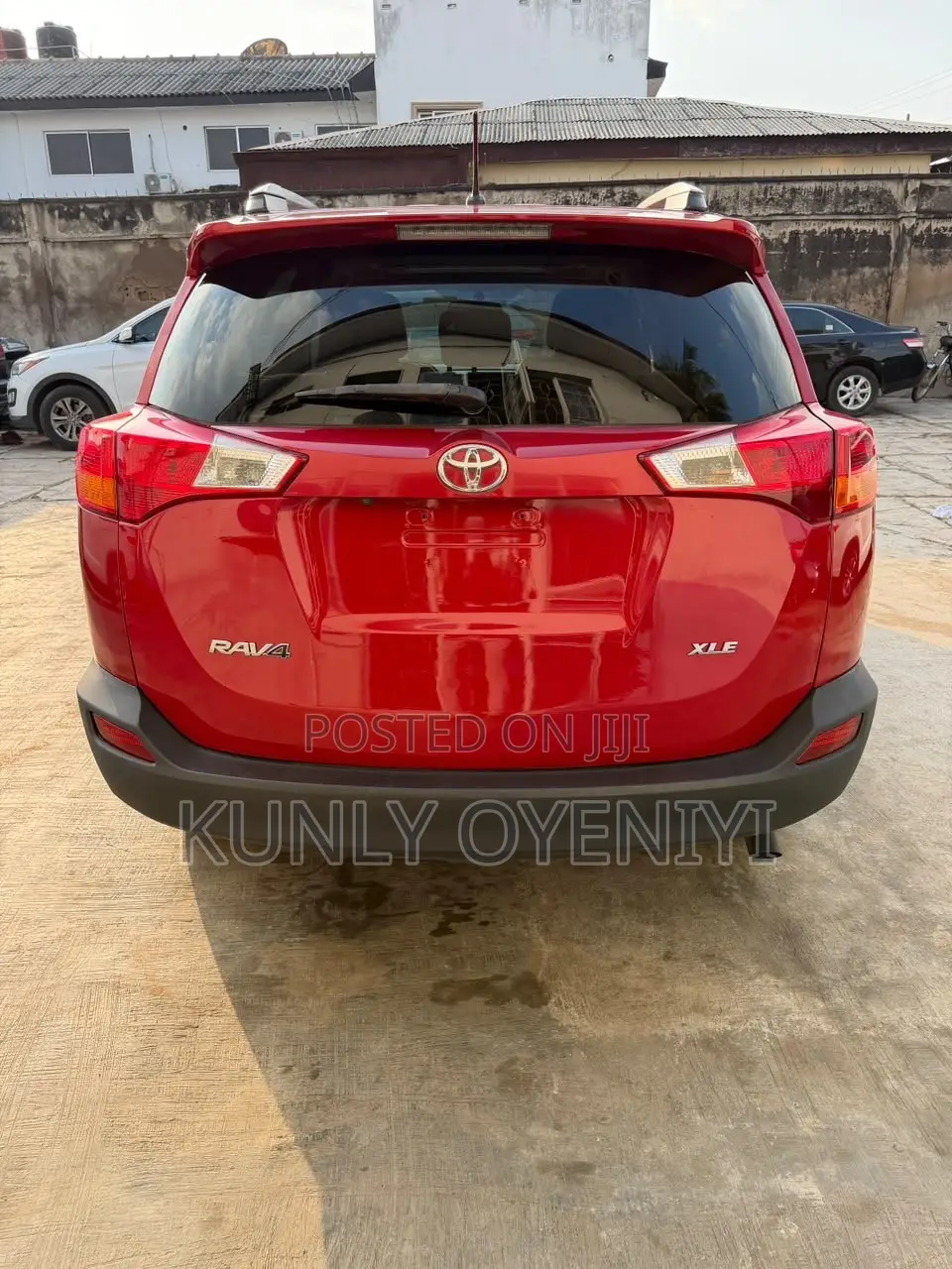 Toyota RAV4 XLE 4dr SUV (2.5L 4cyl 6A) 2014 Red