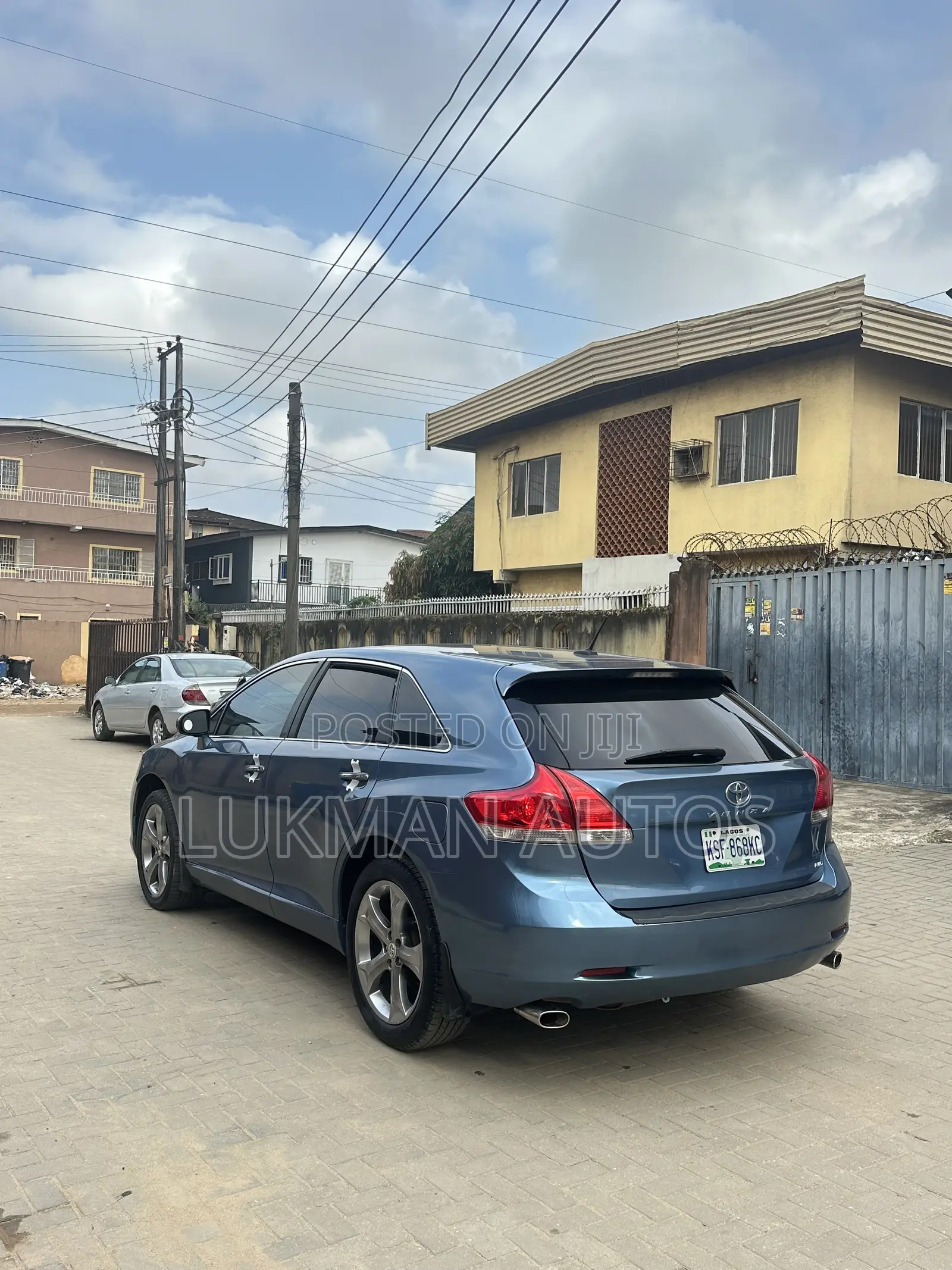 Toyota Venza XLE 2010 Blue