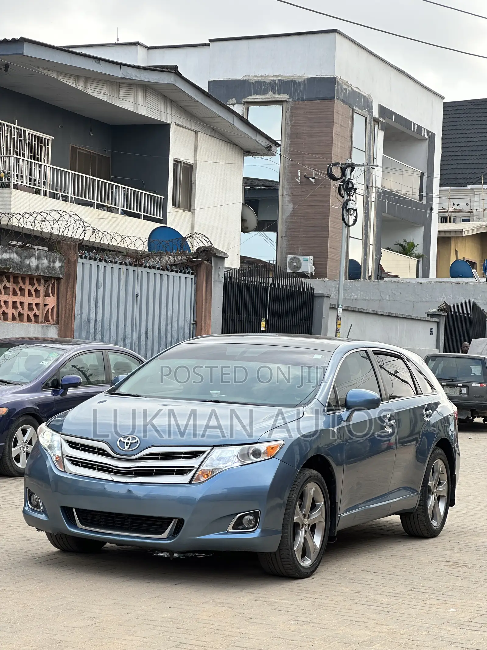 Toyota Venza XLE 2010 Blue