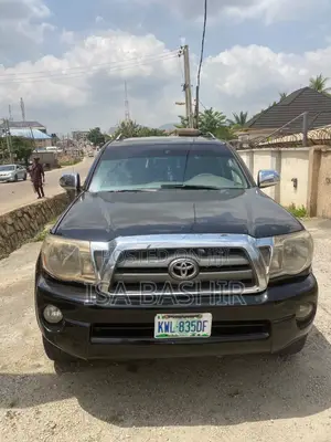Toyota Tacoma 2006 Black