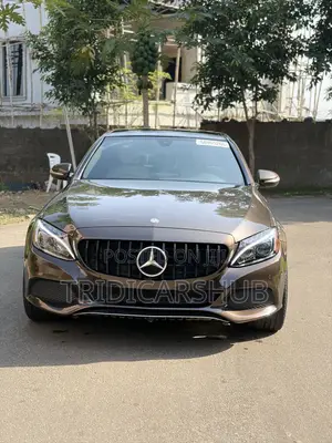 Mercedes-Benz C300 Luxury 4dr AWD 4Matic Sedan (2.0L 4cyl 7A) 2015
