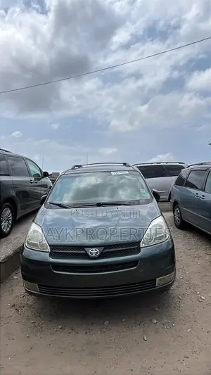 Toyota Sienna 2005 Green