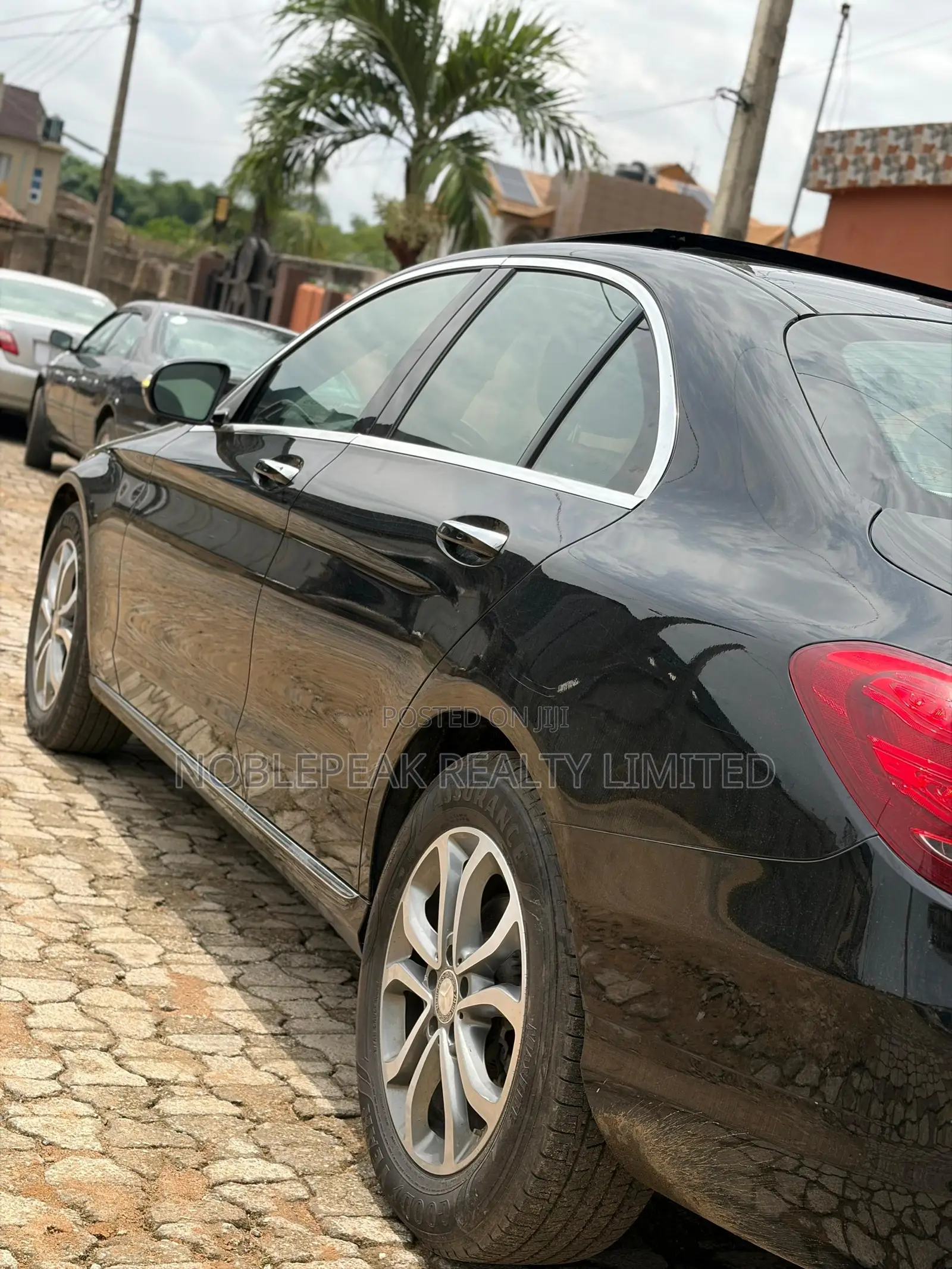 Mercedes-Benz C300 Luxury 4Matic Sedan AWD (2.0L 4cyl 7A) 2016 Black