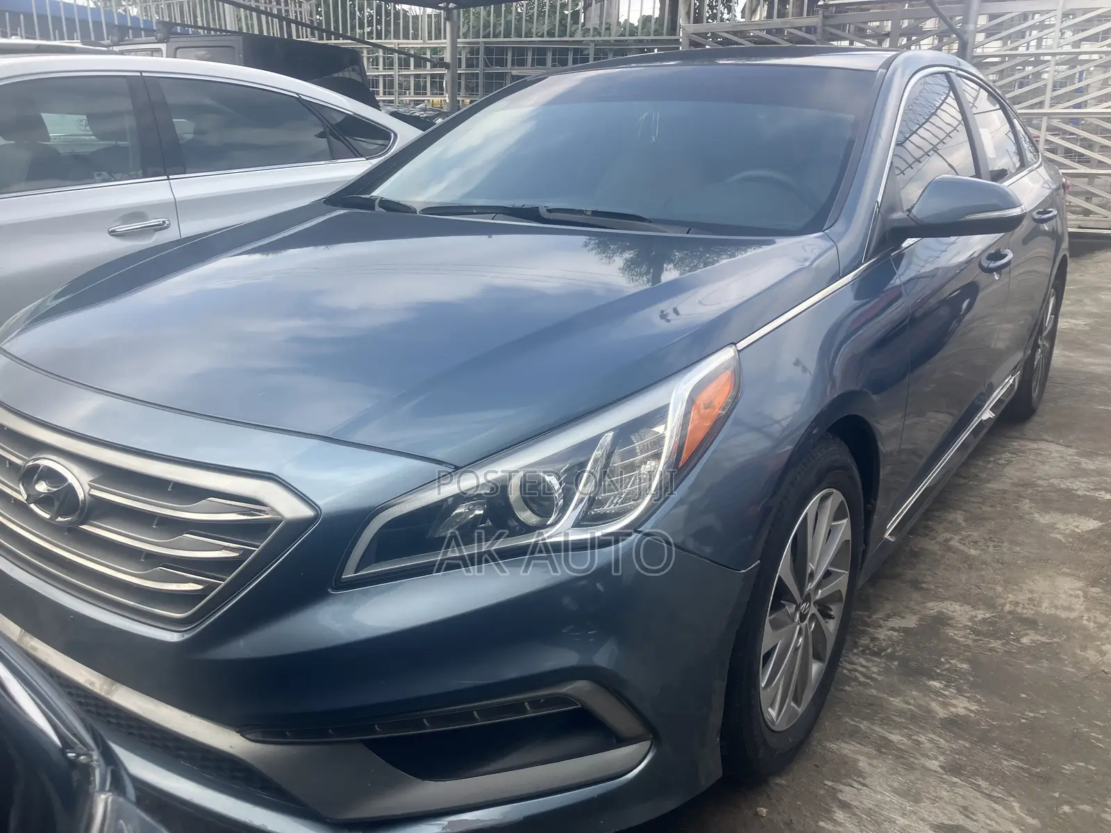 Hyundai Sonata Sport 2.0T Sedan FWD (2.0L 4cyl 6A) 2017 Blue