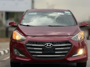 Hyundai Elantra 2016 Red