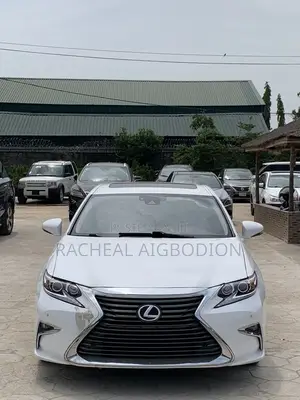 Lexus ES 2016 White