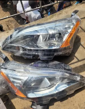Head Lamp Nissan Sentra