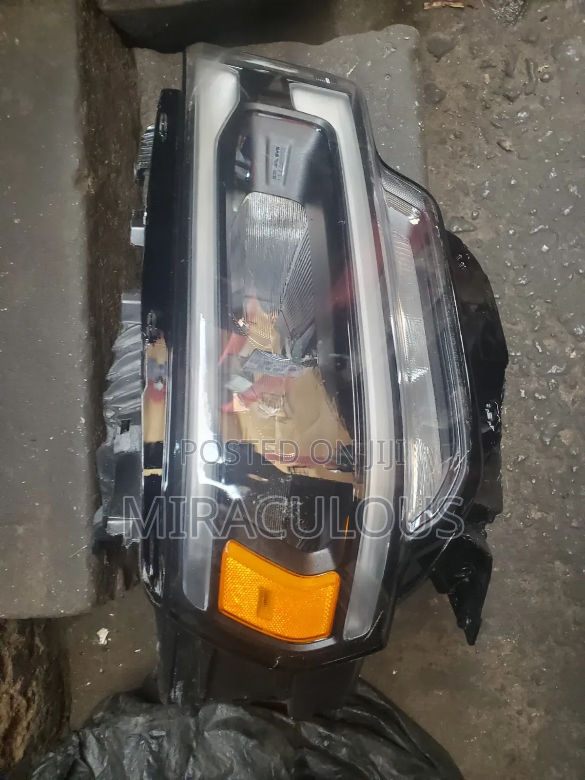Headlight Dodge Ram 2022,2024,2025 Model