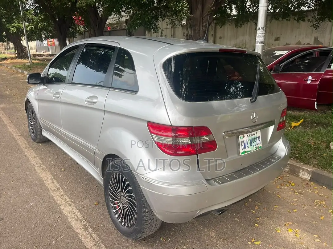 Mercedes-Benz B-Class B200 Petrol 2010 Silver