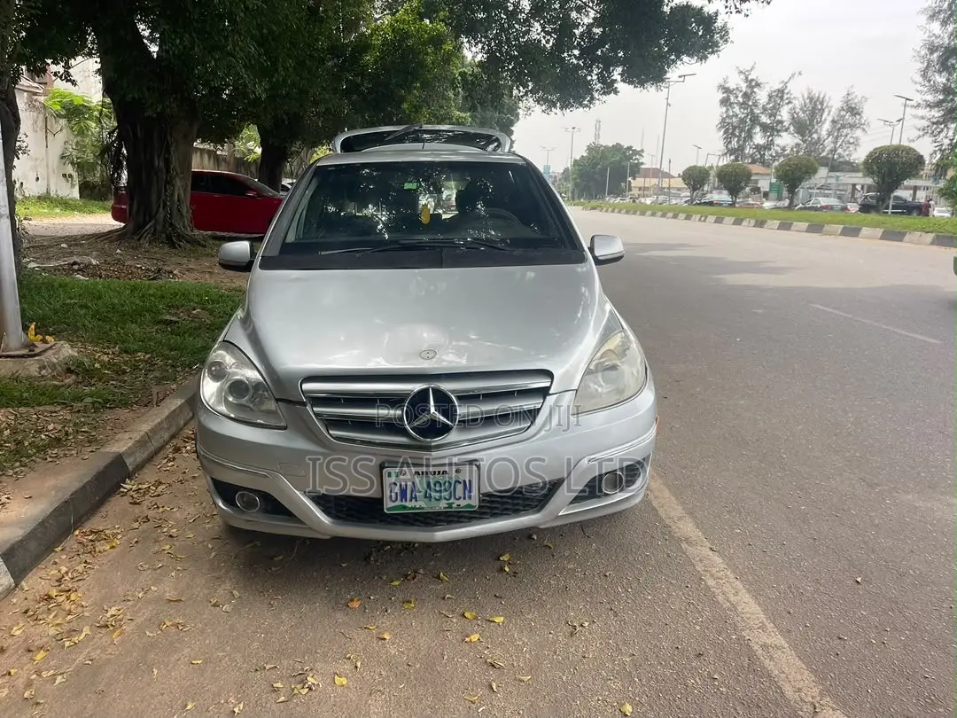 Mercedes-Benz B-Class B200 Petrol 2010 Silver