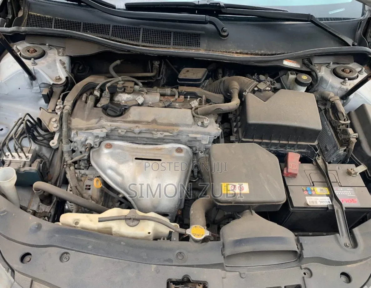Toyota Camry 2016 Silver