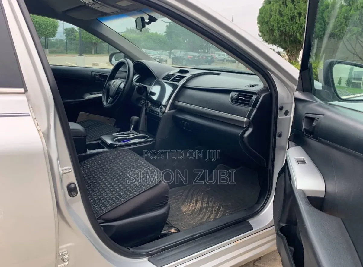 Toyota Camry 2016 Silver