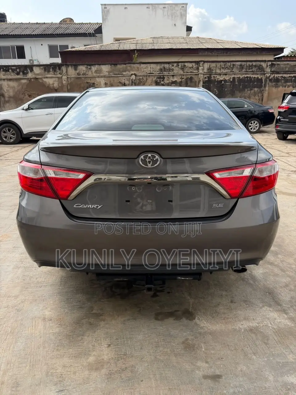 Toyota Camry SE 4dr Sedan (2.5L 4cyl 6A) 2016 Gray