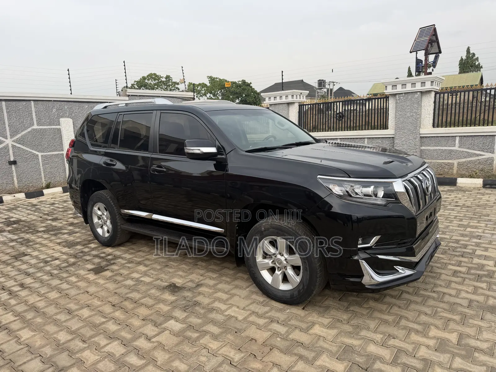 Toyota Land Cruiser Prado 2017 Black