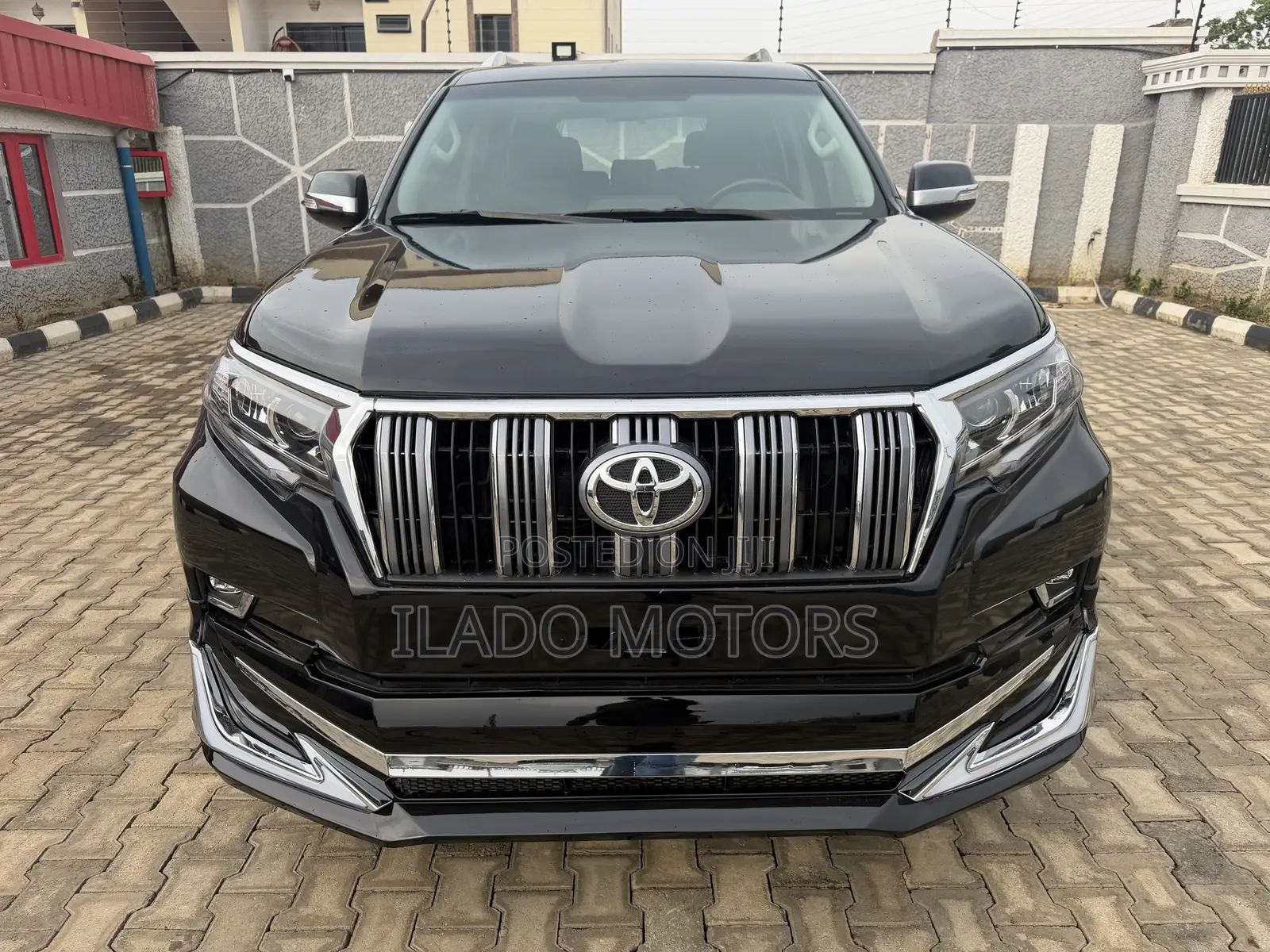 Toyota Land Cruiser Prado 2017 Black
