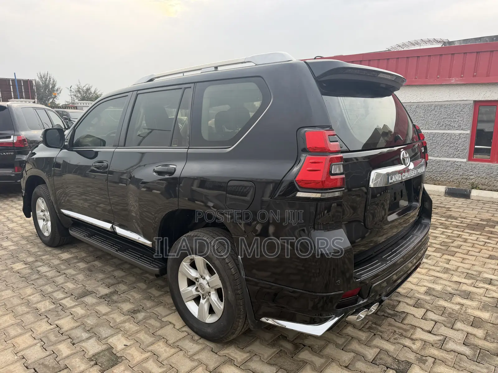 Toyota Land Cruiser Prado 2017 Black