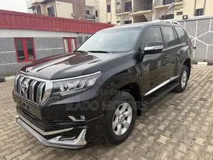 Toyota Land Cruiser Prado 2017 Black