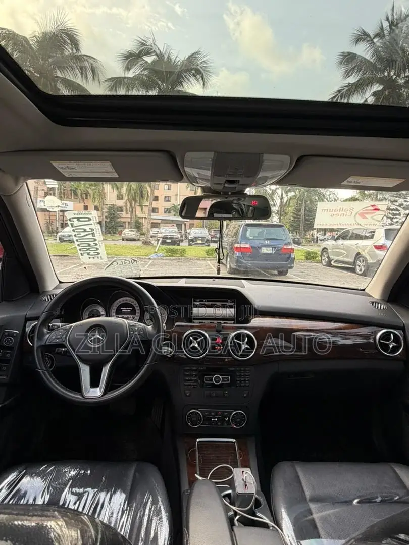 Mercedes-Benz GLK-Class 350 4MATIC 2013 Brown