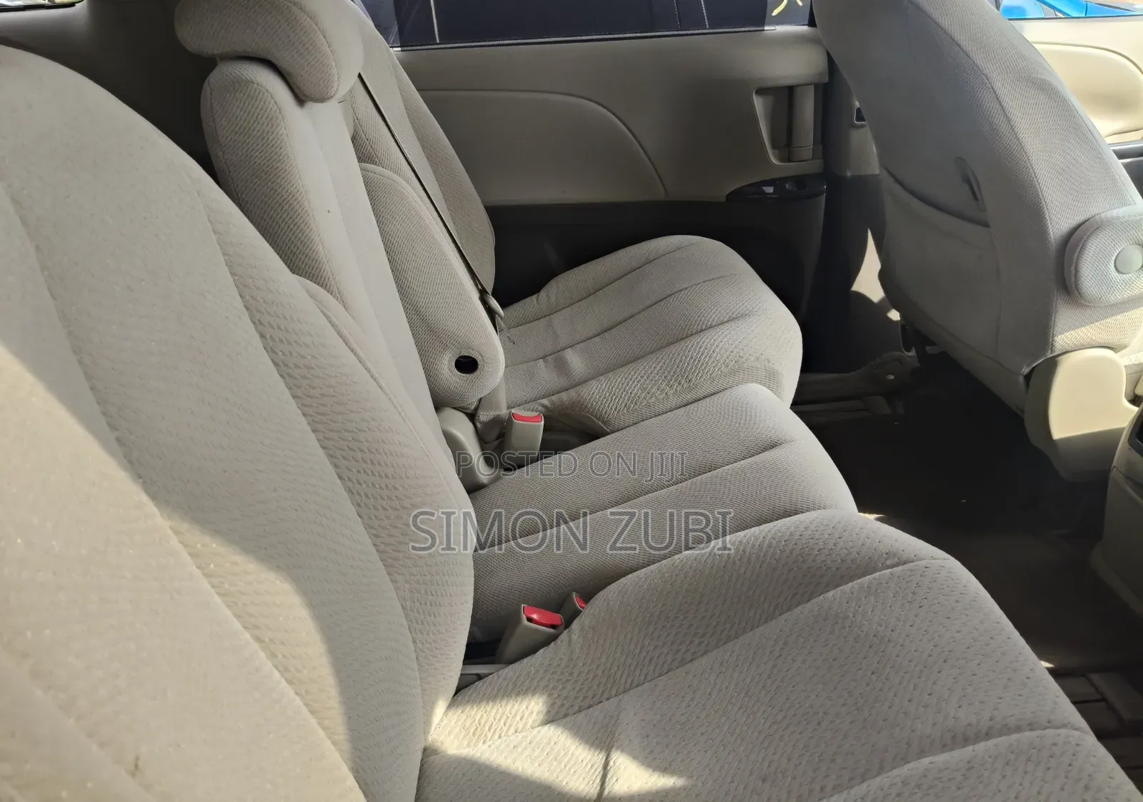 Toyota Sienna 2011 Gold