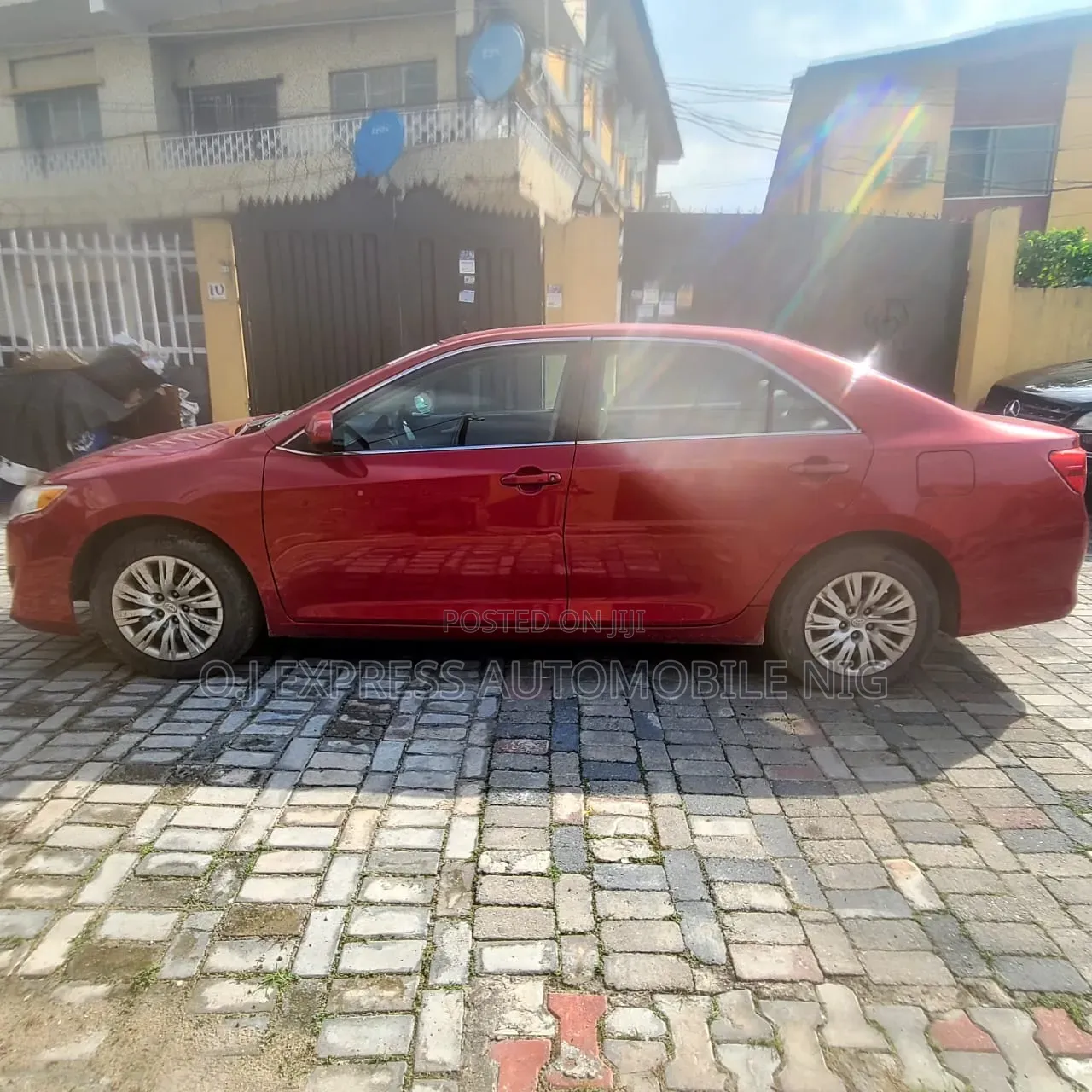 Toyota Camry LE 4dr Sedan w/Prod. End 11/13 (2.5L 4cyl 6A) 2014 Red