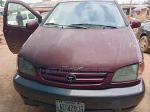 Toyota Sienna XLE 2002