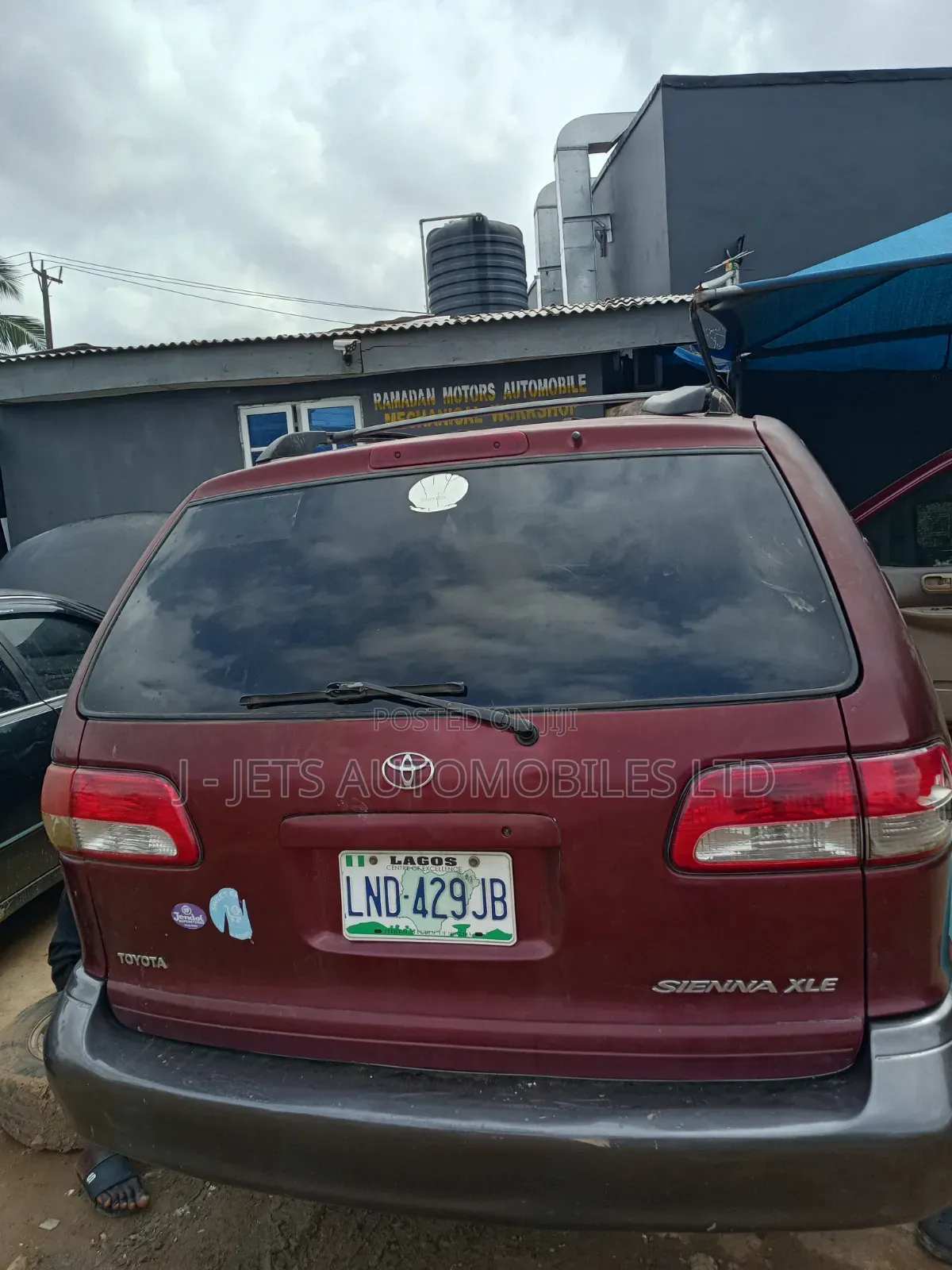 Toyota Sienna XLE 2002